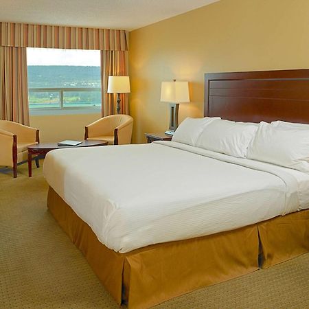 Coast Fraser Inn Williams Lake Room photo