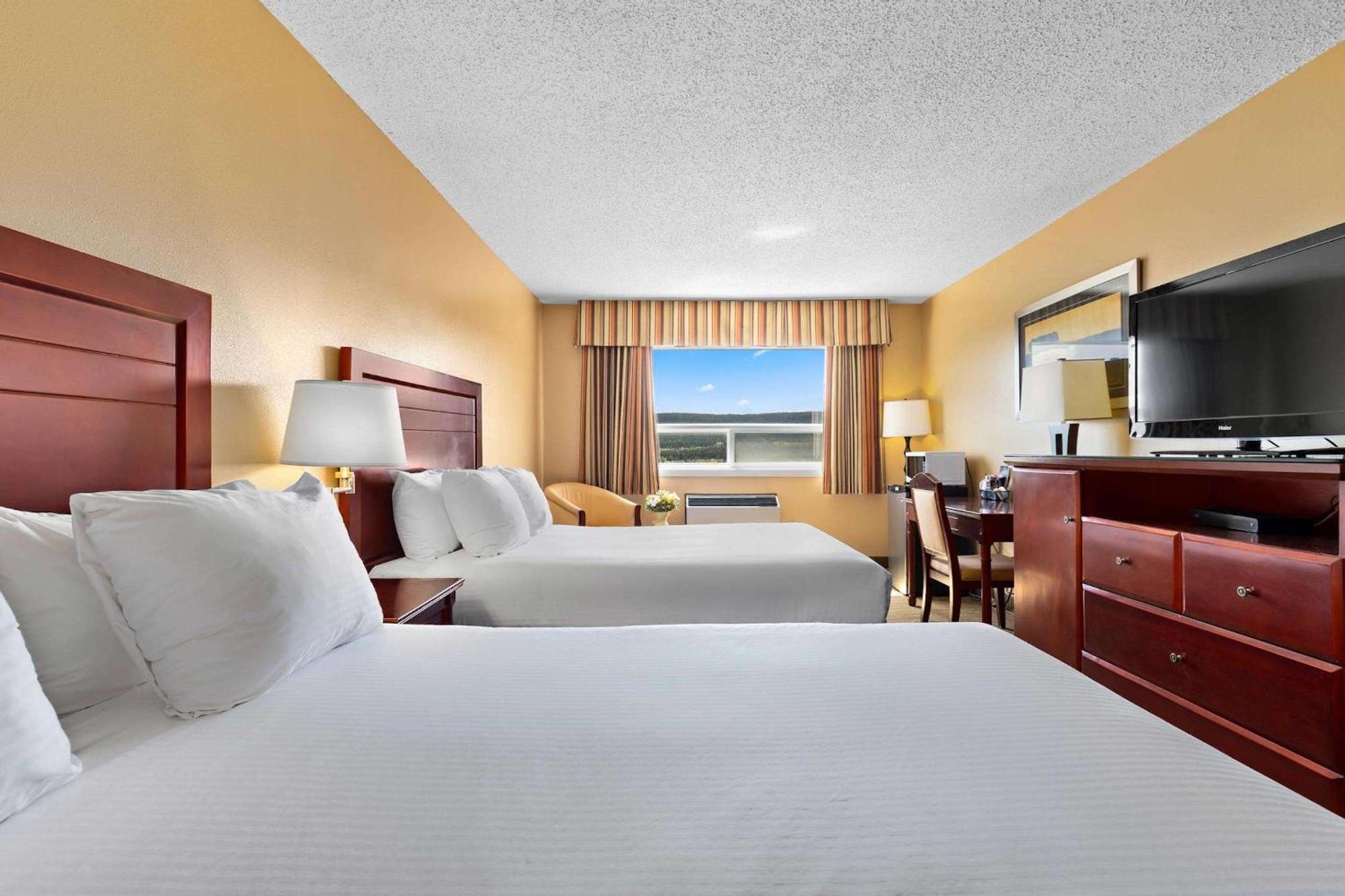 Coast Fraser Inn Williams Lake Exterior photo